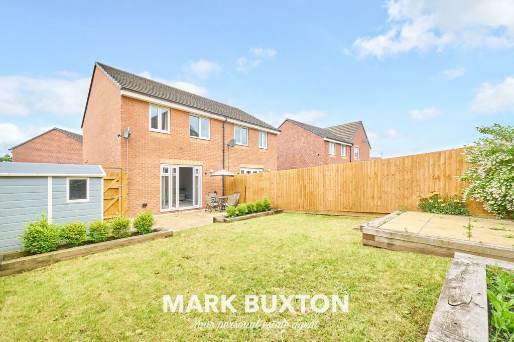 Property photo 2 of 27