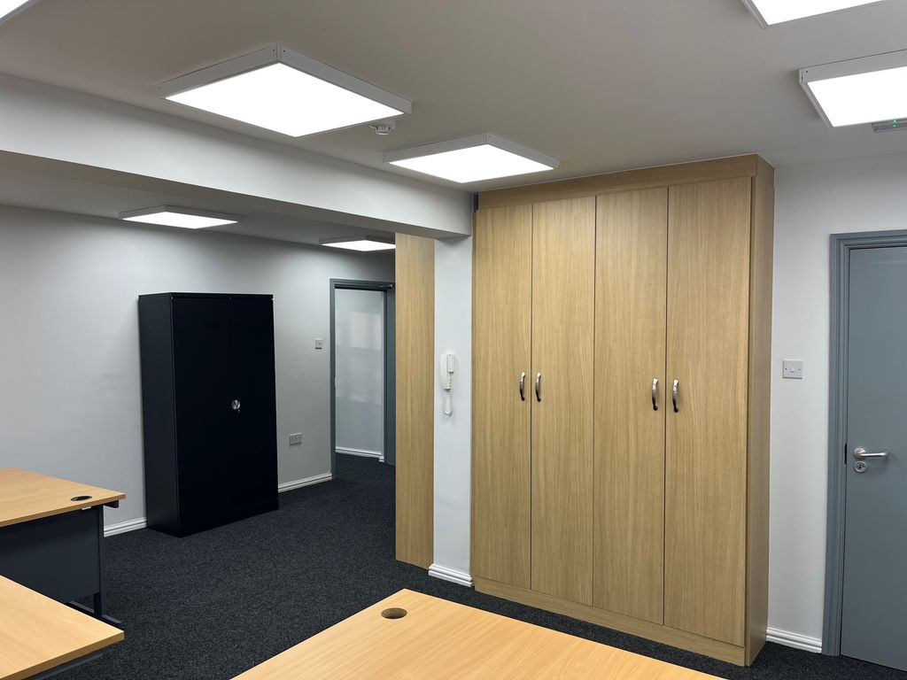 Property photo 2 of 9 Unit 4