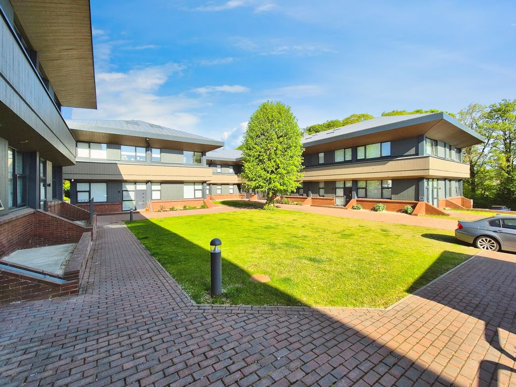 Property photo 1 of 7 Front