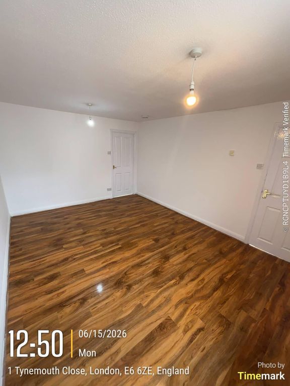 Property photo 2 of 18 Living Room
