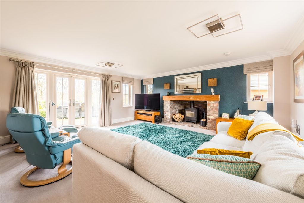 Property photo 2 of 27 Image