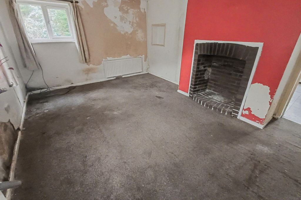 Property photo 3 of 18 Marshgate Cottage, Warrington Road, Runcorn, Wa7 1Rb