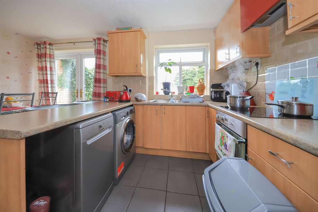 Property photo 3 of 16