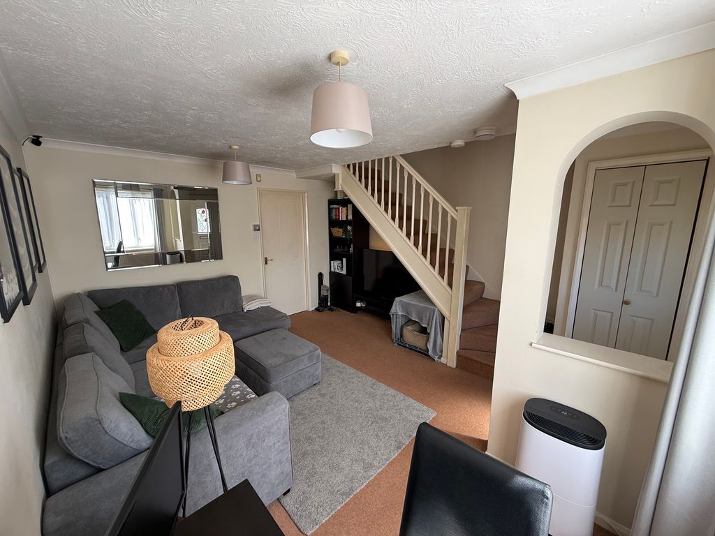 Property photo 2 of 12