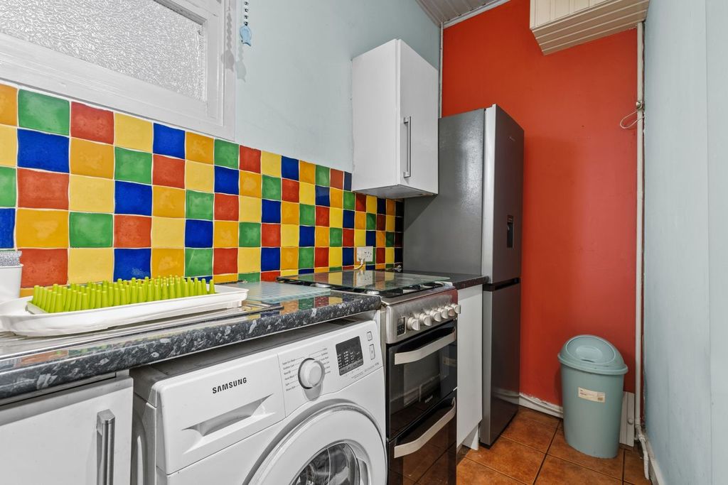 Property photo 3 of 15