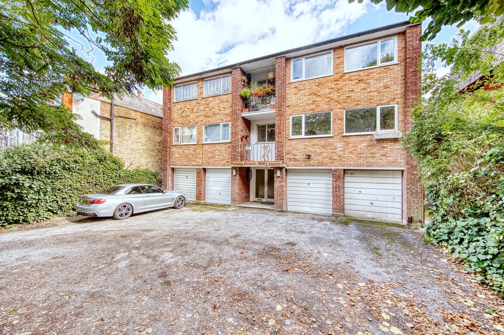 Property photo 2 of 19