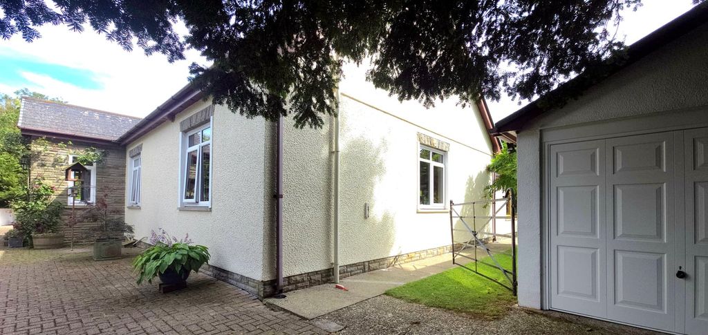Property photo 2 of 57