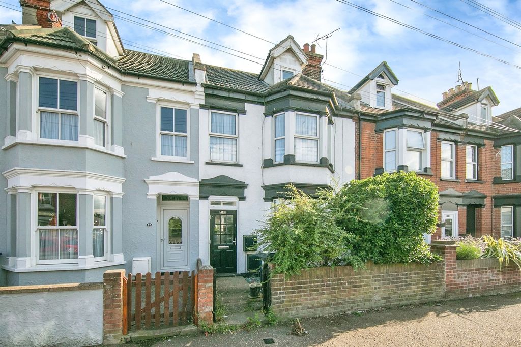 Property photo 1 of 17