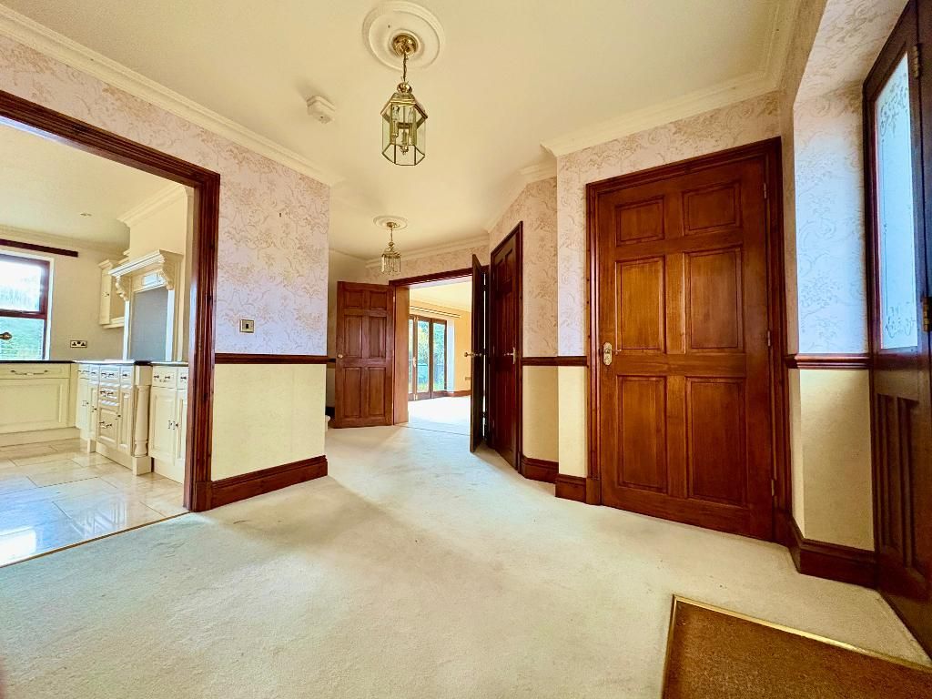 Property photo 3 of 37