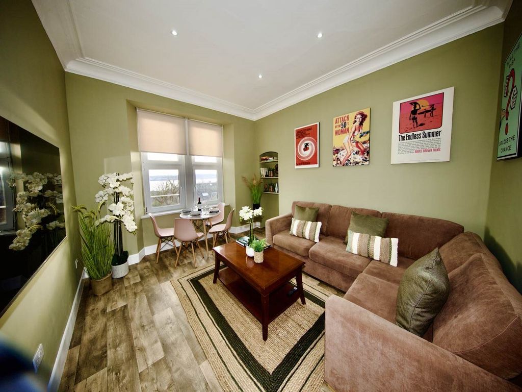 Property photo 1 of 15 259 3-3 Living Space