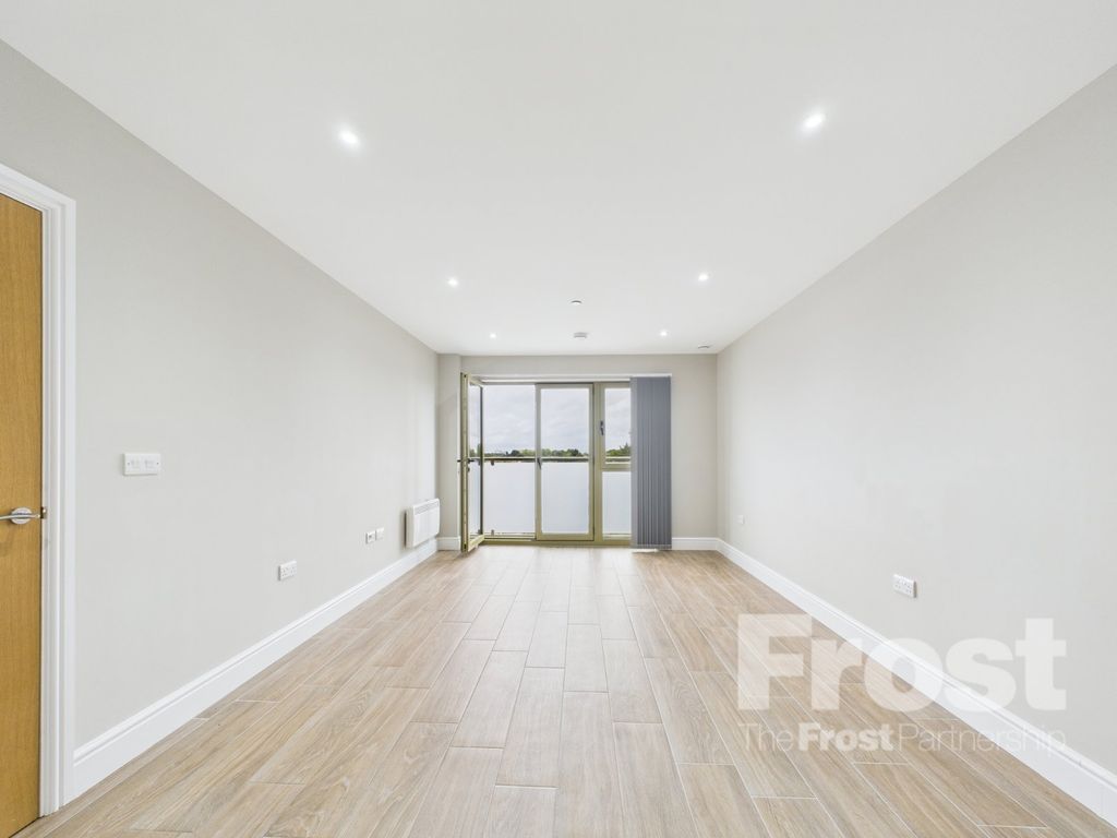 Property photo 2 of 5 Picture No. 14
