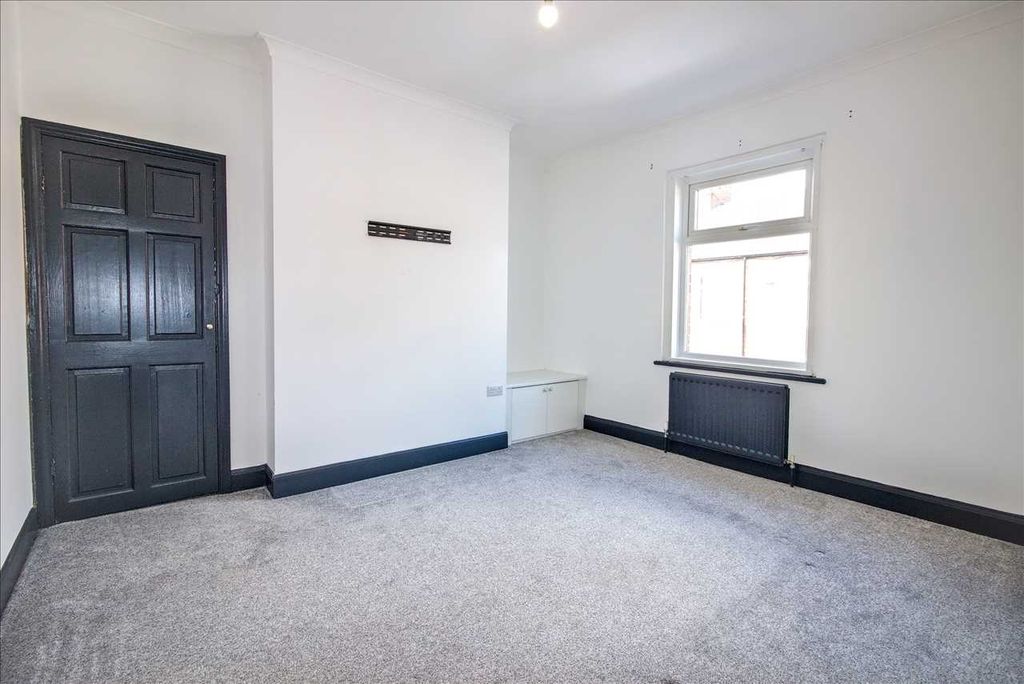 Property photo 2 of 7 Lounge