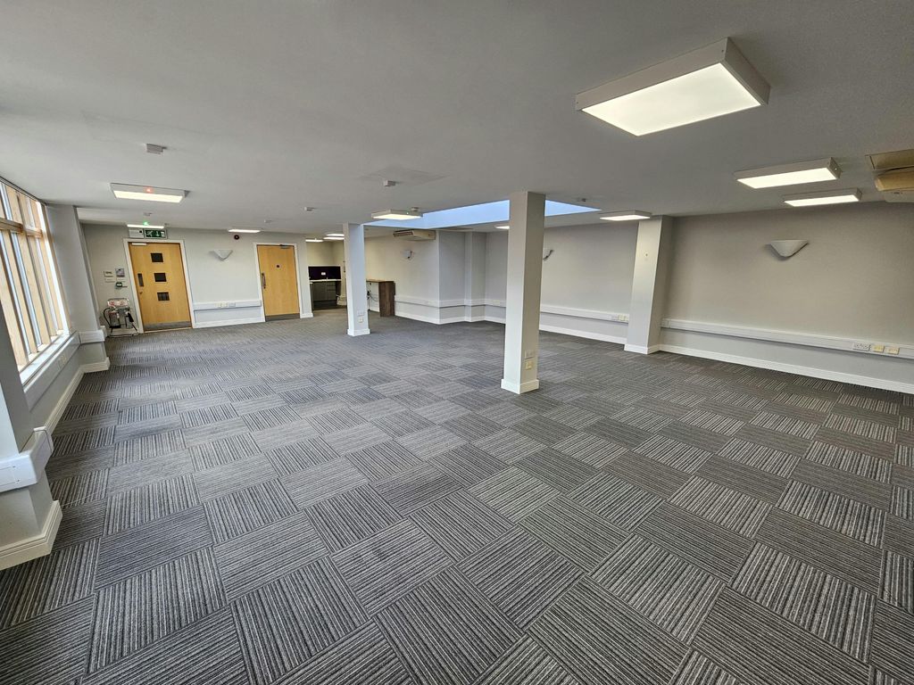 Property photo 3 of 8 Image 1