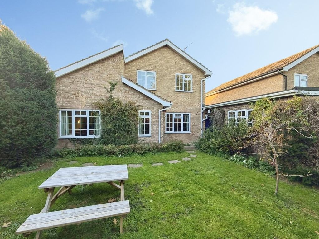 Property photo 3 of 12