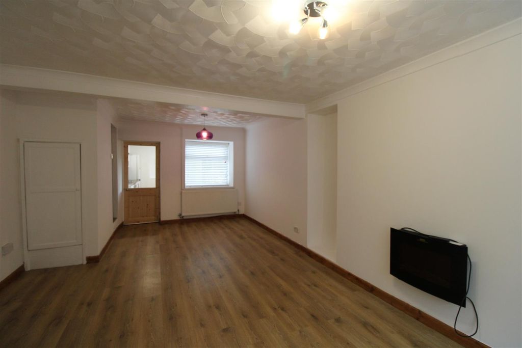 Property photo 2 of 16 Img_1093.Jpg