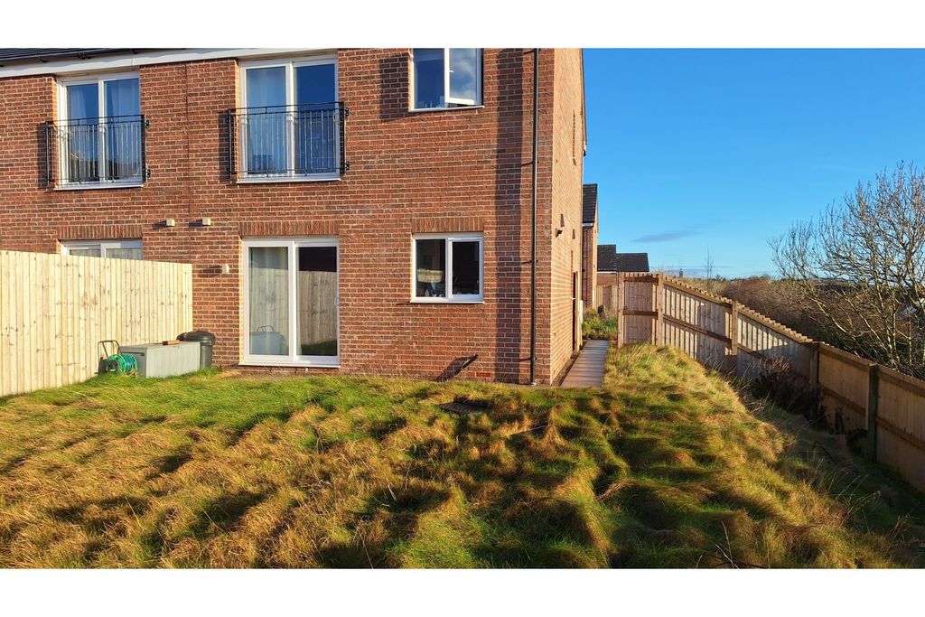 Property photo 3 of 23