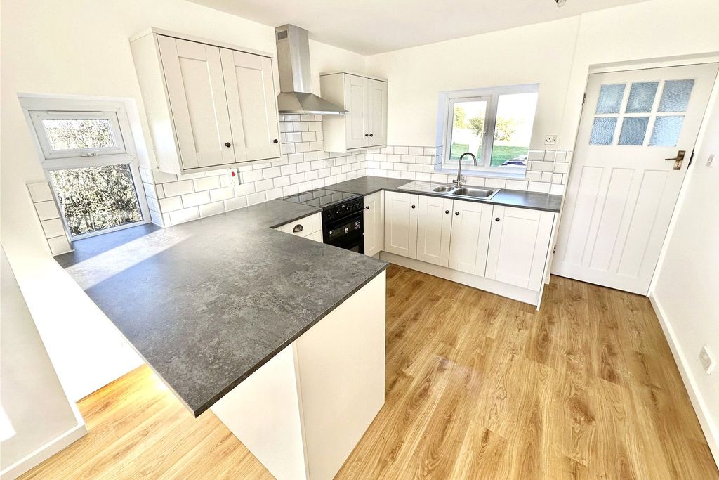 Property photo 2 of 10 Picture No. 37