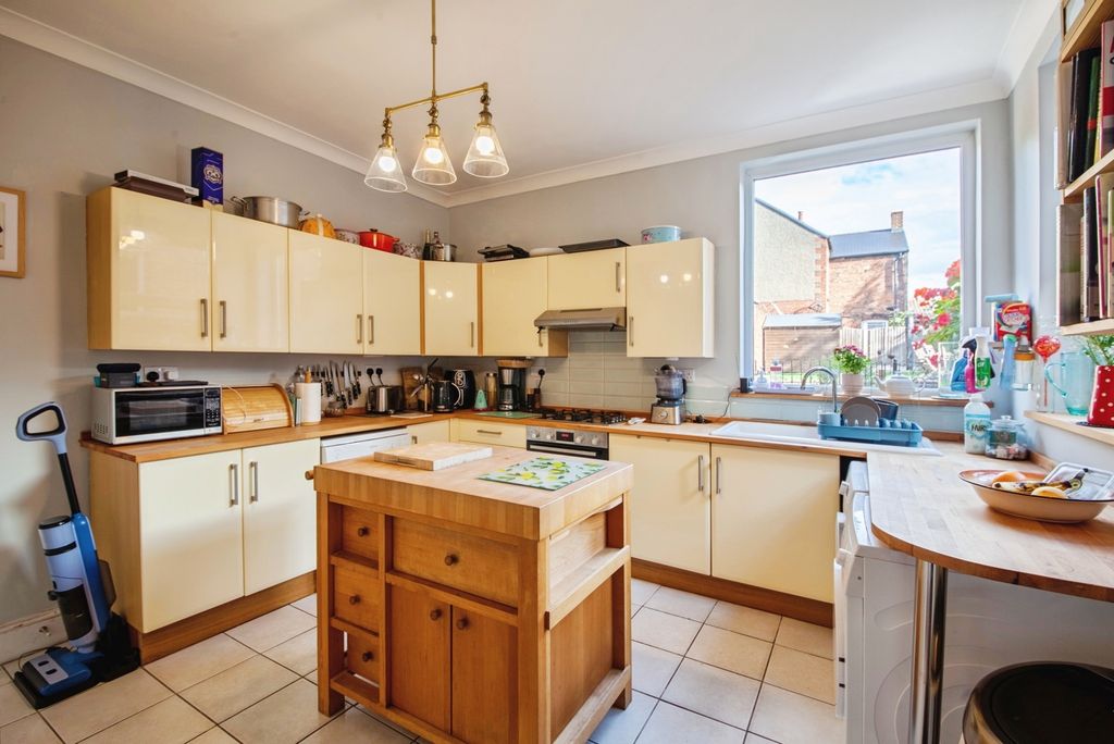 Property photo 2 of 35 Pbox-Img.Jpg