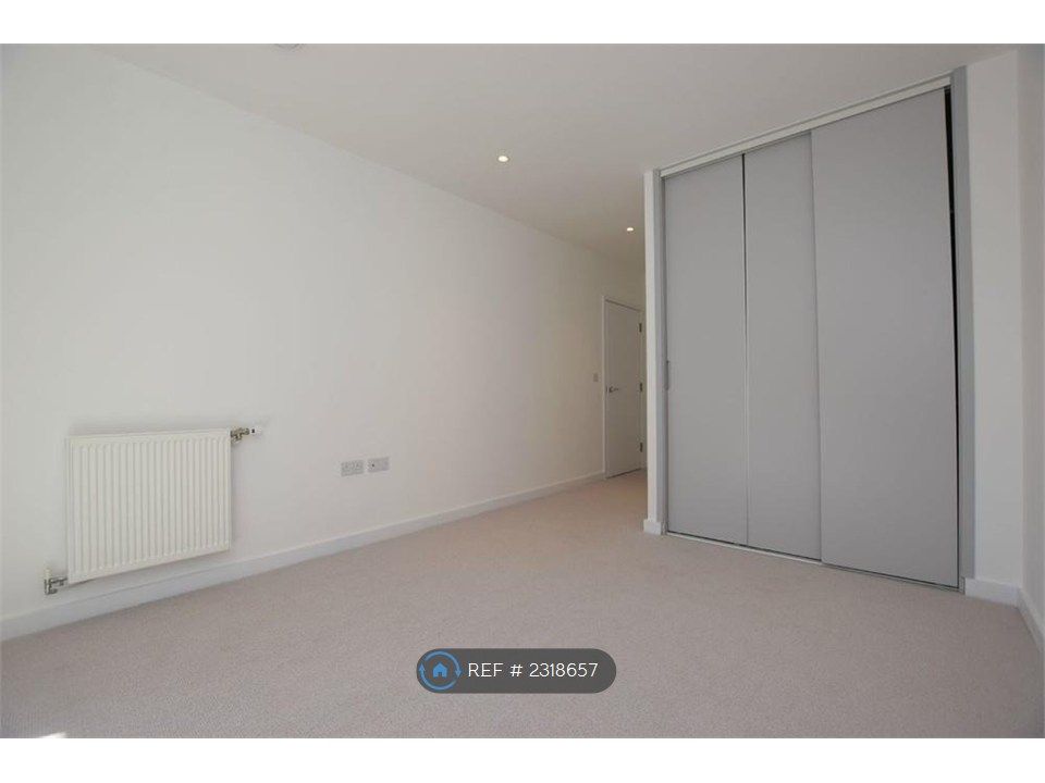 Property photo 1 of 20 Master Bedroom