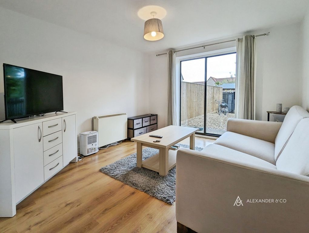 Property photo 2 of 8 Pbox-Img.Jpg