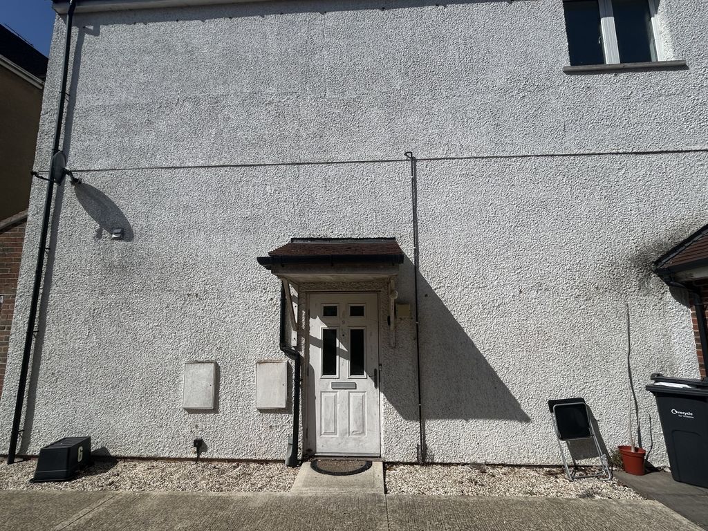 Property photo 2 of 13 Img_0302