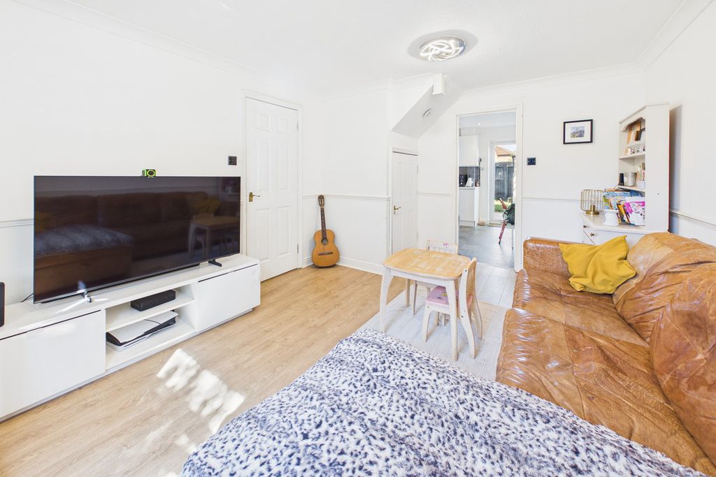 Property photo 2 of 16