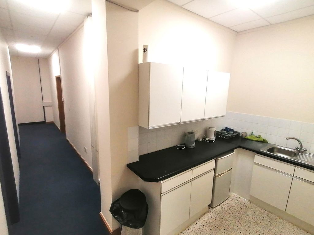 Property photo 1 of 2
