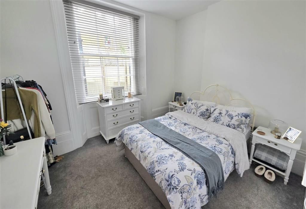 Property photo 3 of 5 Bedroom 1