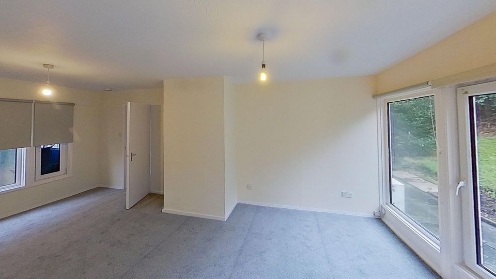 Property photo 2 of 11 Picture No. 08