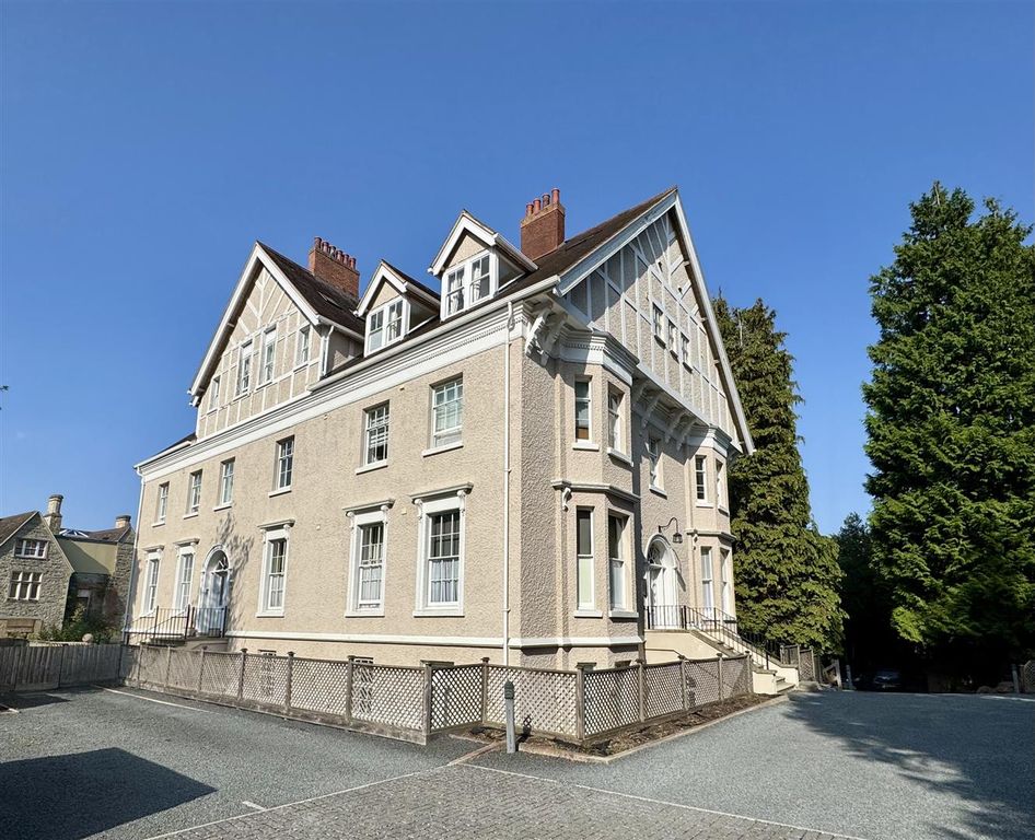 Property photo 1 of 14 Front