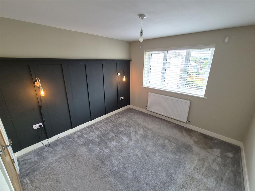 Property photo 3 of 14 7Asunb1B.Jpg