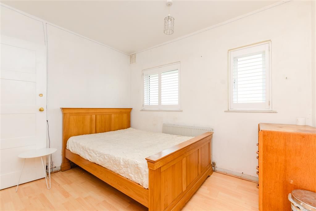 Property photo 3 of 10 Bedroom 2