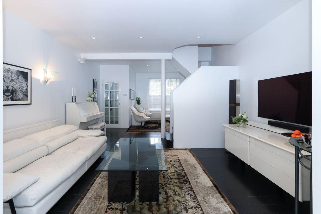 Property photo 3 of 20