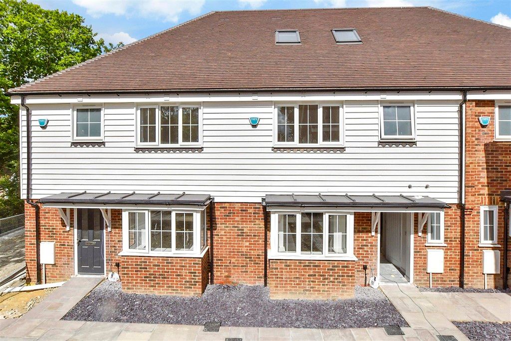 Property photo 2 of 9 External