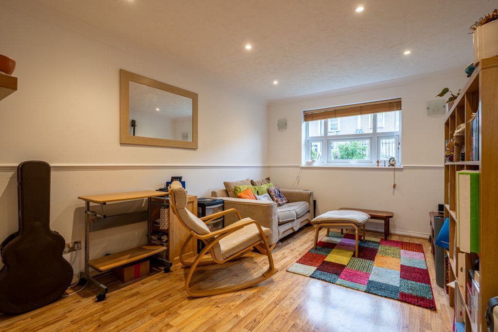 Property photo 3 of 15 3712883