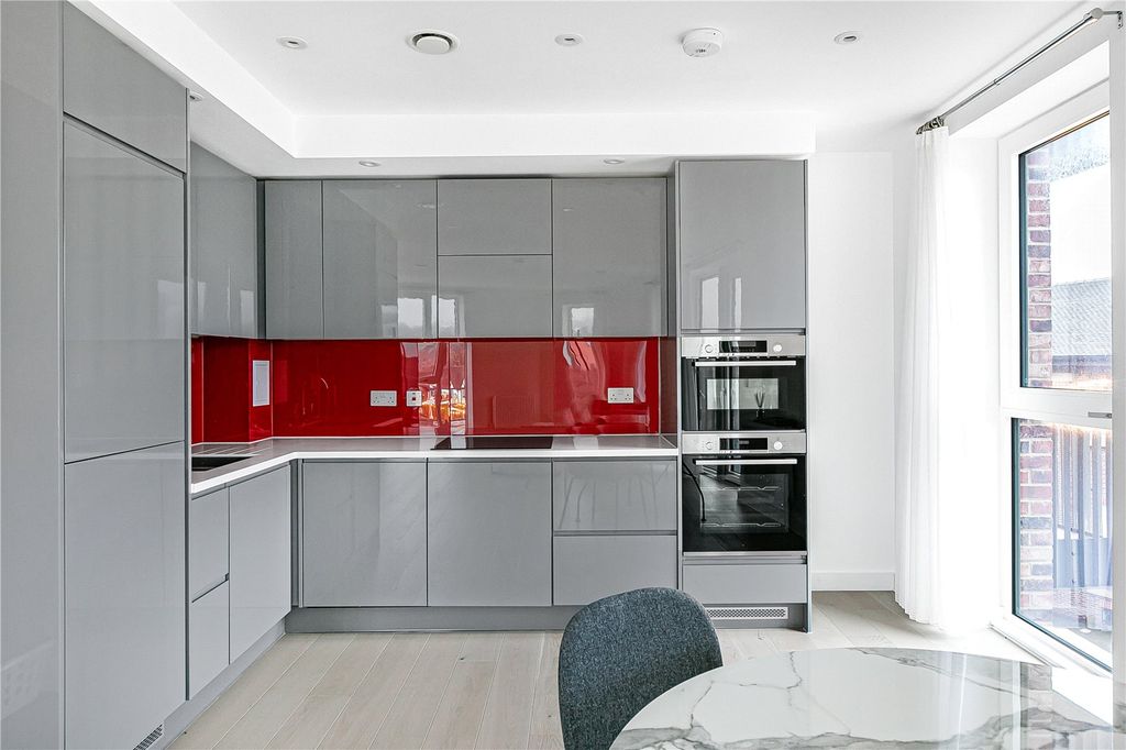 Property photo 3 of 16 Kitchen