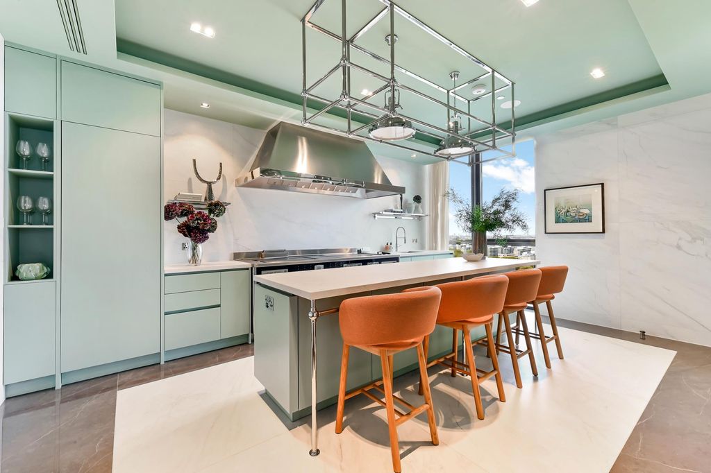 Property photo 3 of 25