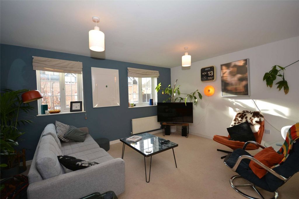 Property photo 3 of 22 Picture No. 14