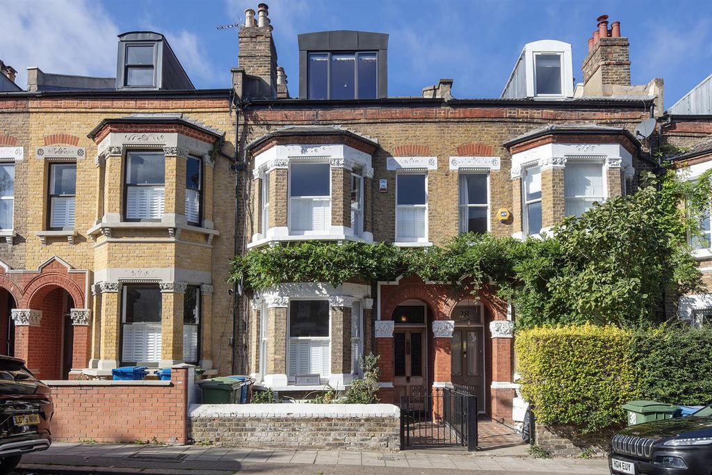 Property photo 1 of 33