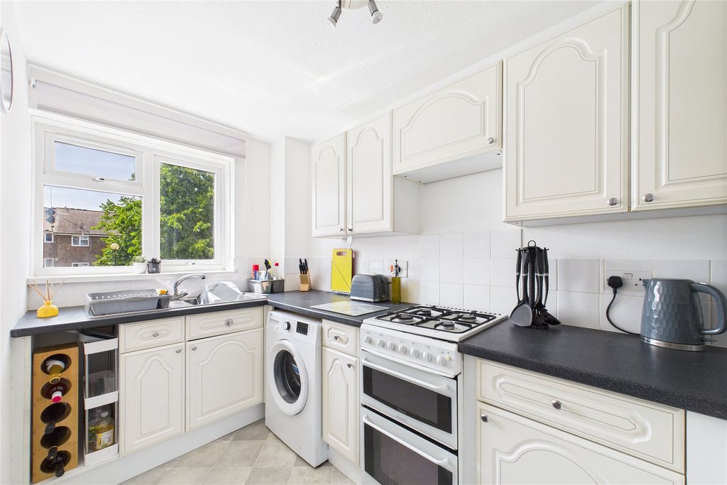Property photo 3 of 7 Picture No. 05