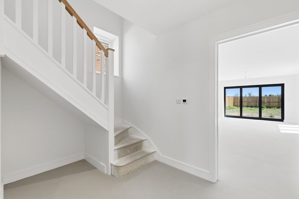 Additional image 9 of 4 bed detached house for saleOakley Gardens, Little Oakley, Harwich CO12