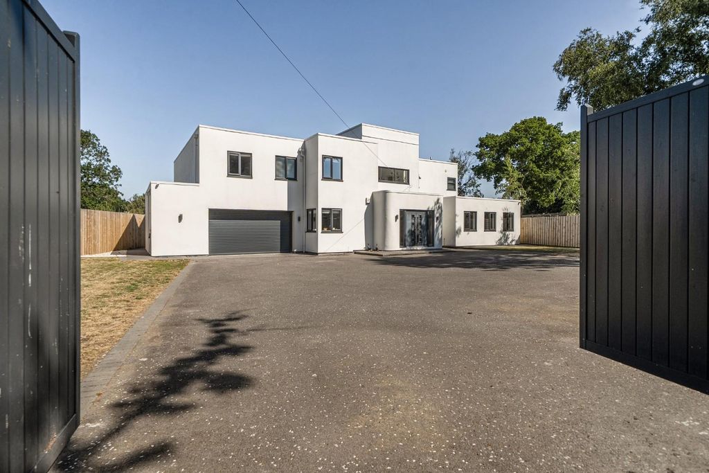 Property photo 1 of 25 24-6A7Ad3053926F-21-6A57665c39061-1-6A5665d651259-