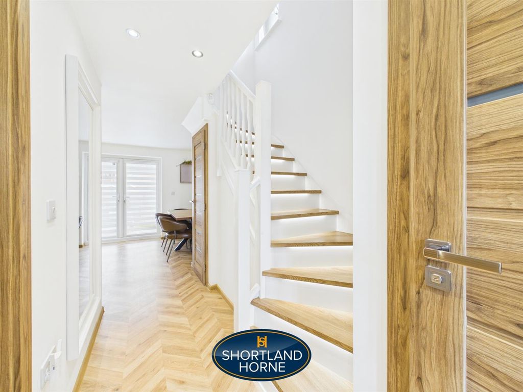 Property photo 3 of 27 Hallway