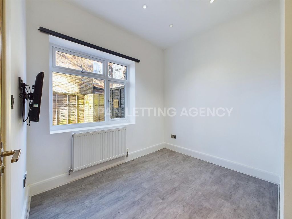 Property photo 2 of 4 Cam04401G0-Pr0023-Still003.Jpg