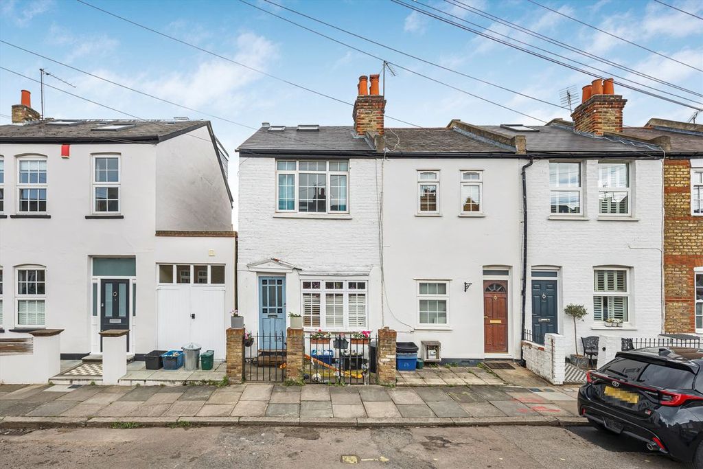 Property photo 1 of 8
