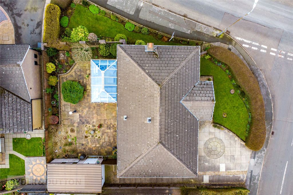 Property photo 2 of 31 Picture No. 33