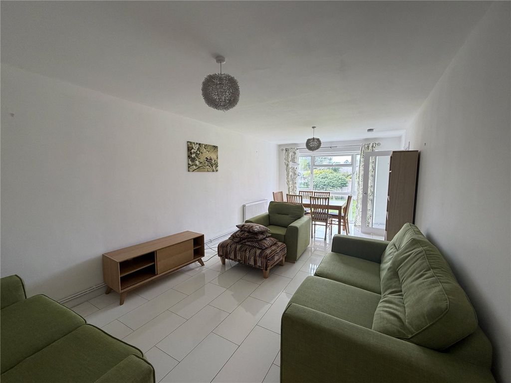 Property photo 3 of 9 Picture No. 11