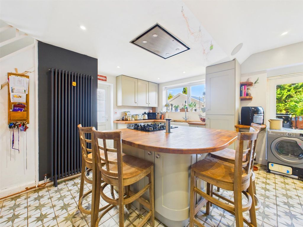 Property photo 3 of 15 Cam05080G0-Pr0189-Still014.Jpg