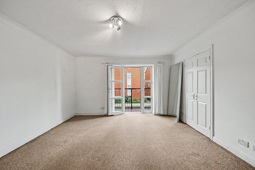 Property photo 1 of 17 Img_3534