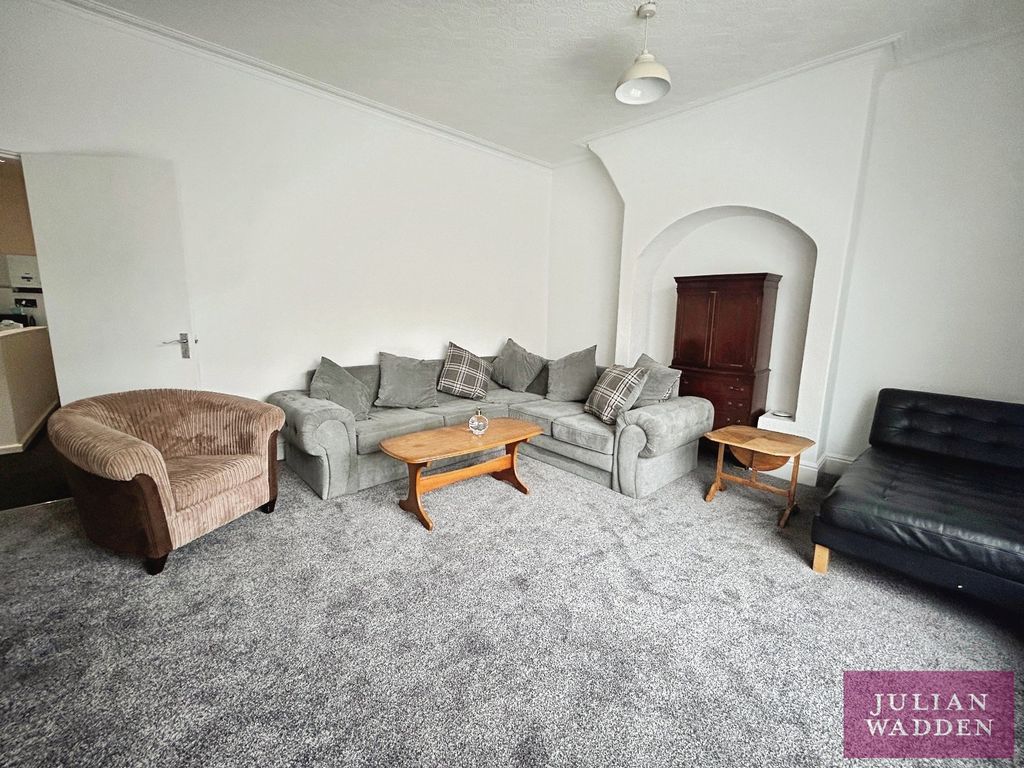 Property photo 2 of 8 Picture 2